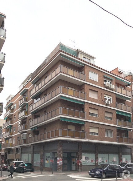 Calle de Luis Cabrera, 92, Madrid, Madrid for lease - Building Photo - Image 1 of 2