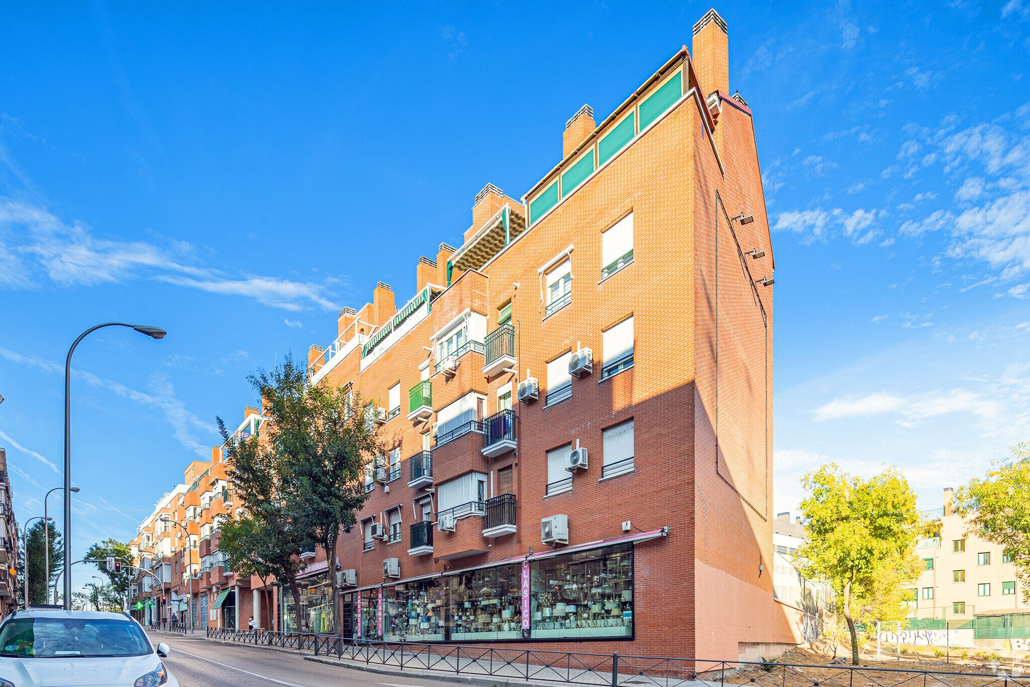 Avenida Carabanchel Alto, 25, Madrid, Madrid for sale Primary Photo- Image 1 of 1