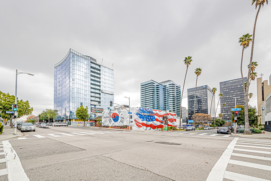 3680 W 6th St, Los Angeles, CA for sale - Building Photo - Image 1 of 46