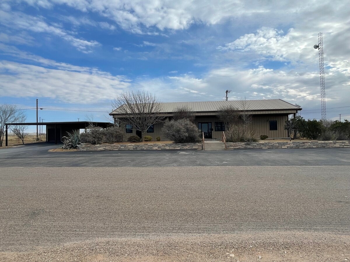 616 Odessa, Goldsmith, TX 79741