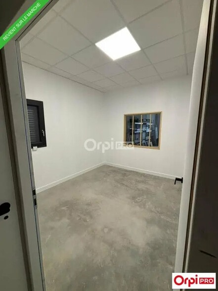 Flex in Guilherand-Granges for lease - Interior Photo - Image 3 of 3