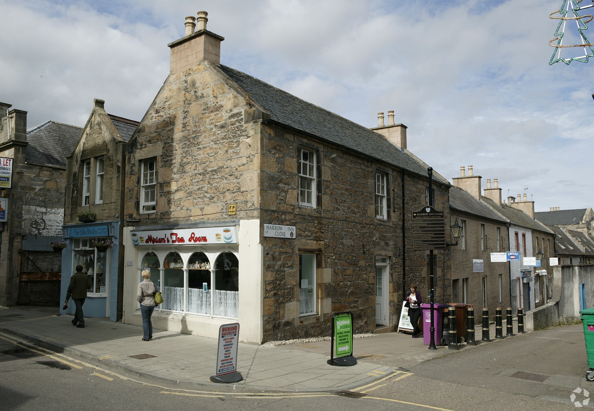 15-16 Harrow Inn Clos, Elgin for lease Primary Photo- Image 1 of 6