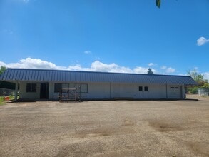 1800 NE Highway 99W, Mcminnville, OR for lease Building Photo- Image 2 of 9