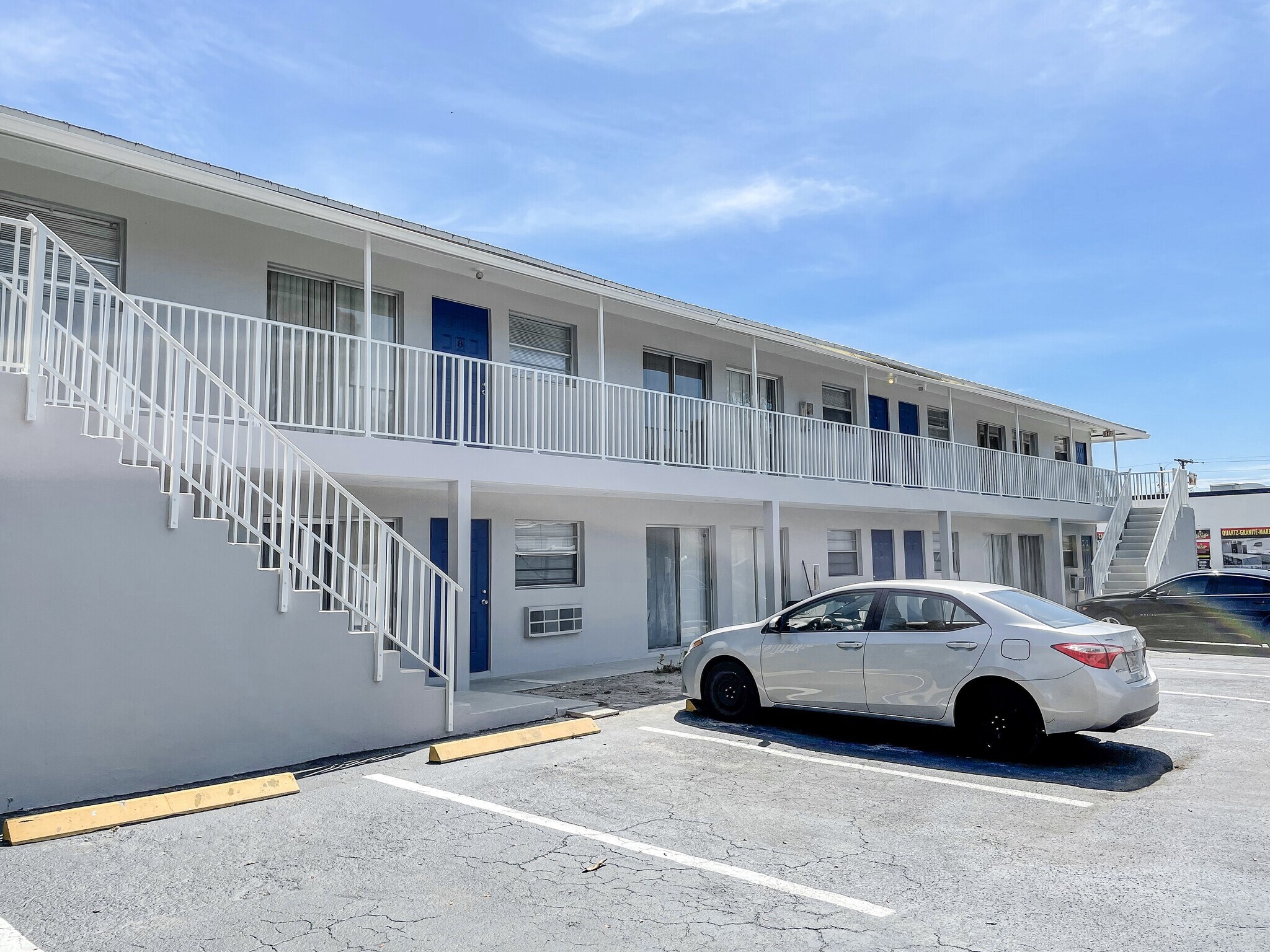 1947 Ricardo Ave, Fort Myers, FL for sale Primary Photo- Image 1 of 18