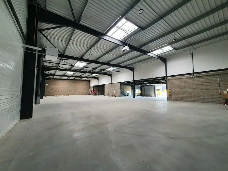 Flex in Montgeron for sale - Interior Photo - Image 2 of 7