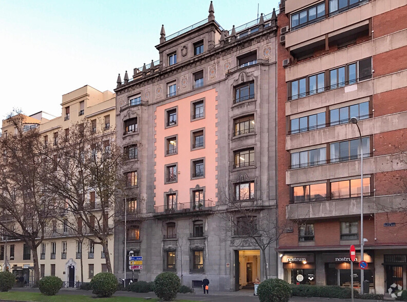 Multifamily in Madrid, MAD for sale - Primary Photo - Image 1 of 2