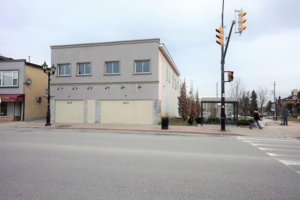 5936-5944 Main St, Niagara Falls, ON for sale Primary Photo- Image 1 of 1