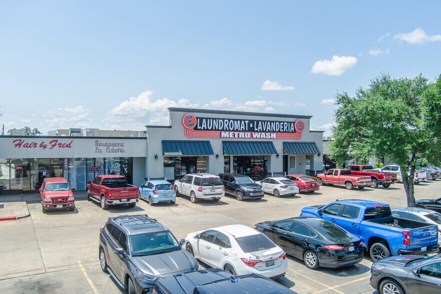 1901-2403 E Red River St, Victoria, TX for sale - Building Photo - Image 2 of 11