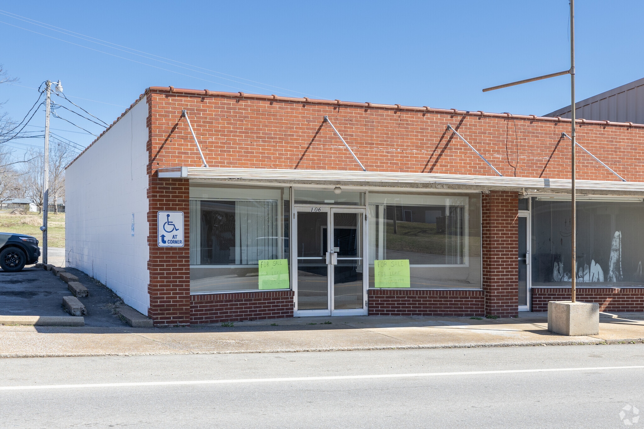 106 Main St, McEwen, TN for sale Primary Photo- Image 1 of 2