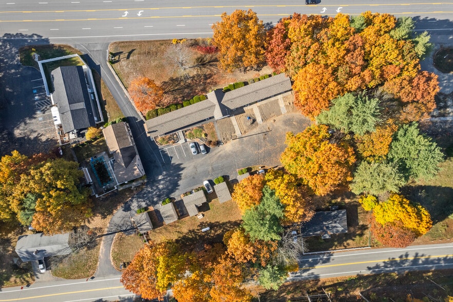 79 Old Post Rd, Kittery, ME for sale - Building Photo - Image 3 of 25