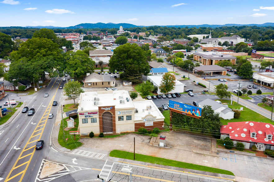 328 E Main St, Cartersville, GA for lease - Building Photo - Image 1 of 23