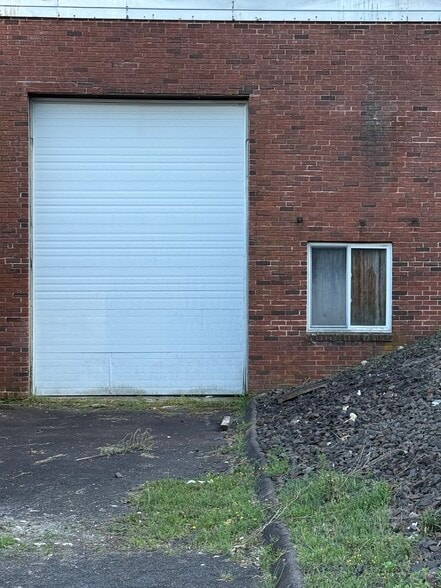 3 Alcap Rdg, Cromwell, CT for sale - Building Photo - Image 3 of 7