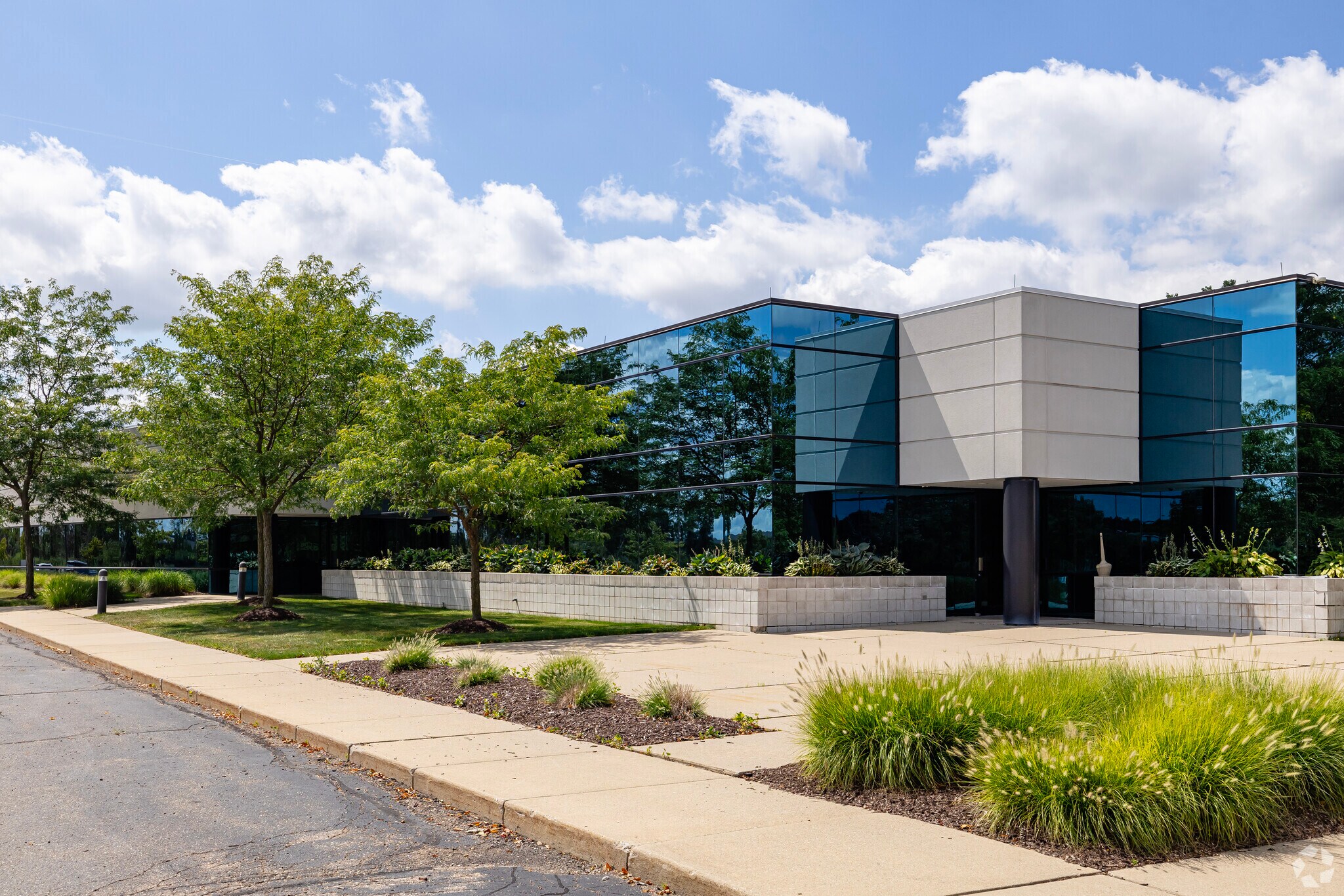 5430 Data Ct, Ann Arbor, MI for sale Primary Photo- Image 1 of 1