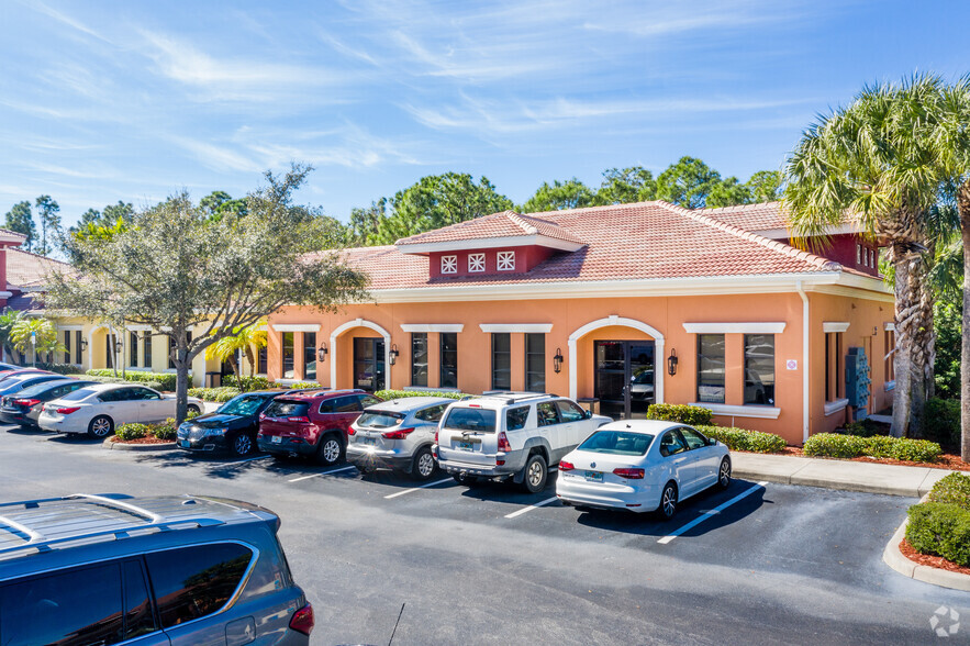 9210 Estero Park Commons Blvd, Estero, FL for lease - Building Photo - Image 3 of 17