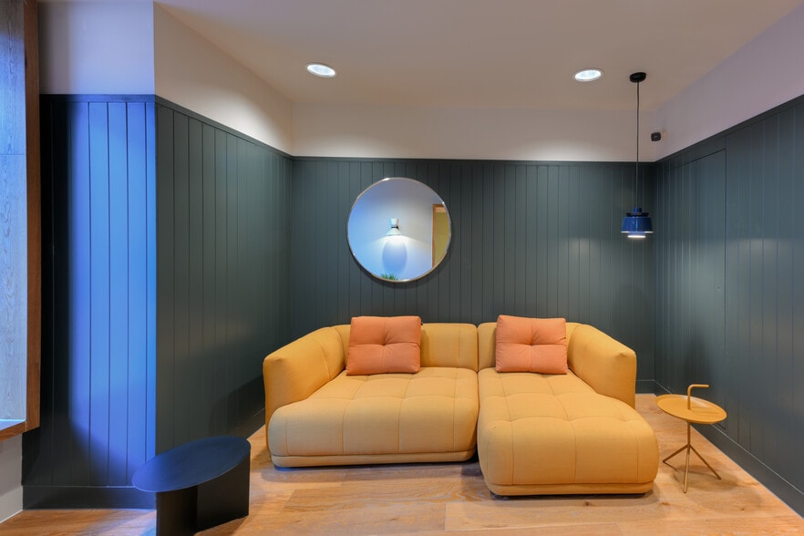 389 Argyle St, Glasgow for lease - Interior Photo - Image 3 of 8