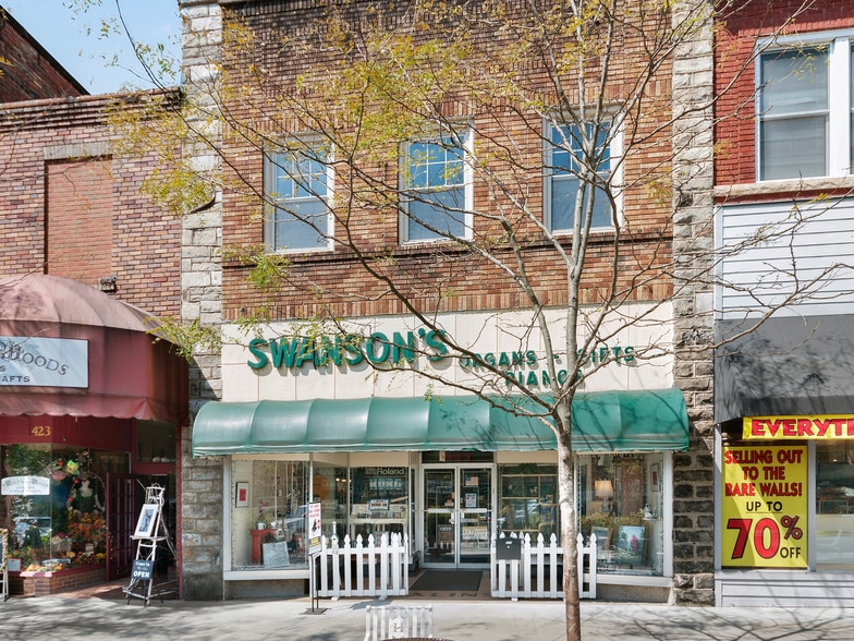 425 N Main St, Hendersonville, NC 28792