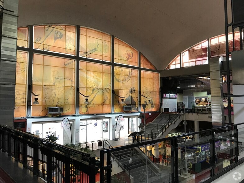 Plaza la Cebada, 17, Madrid, Madrid for sale - Building Photo - Image 3 of 3