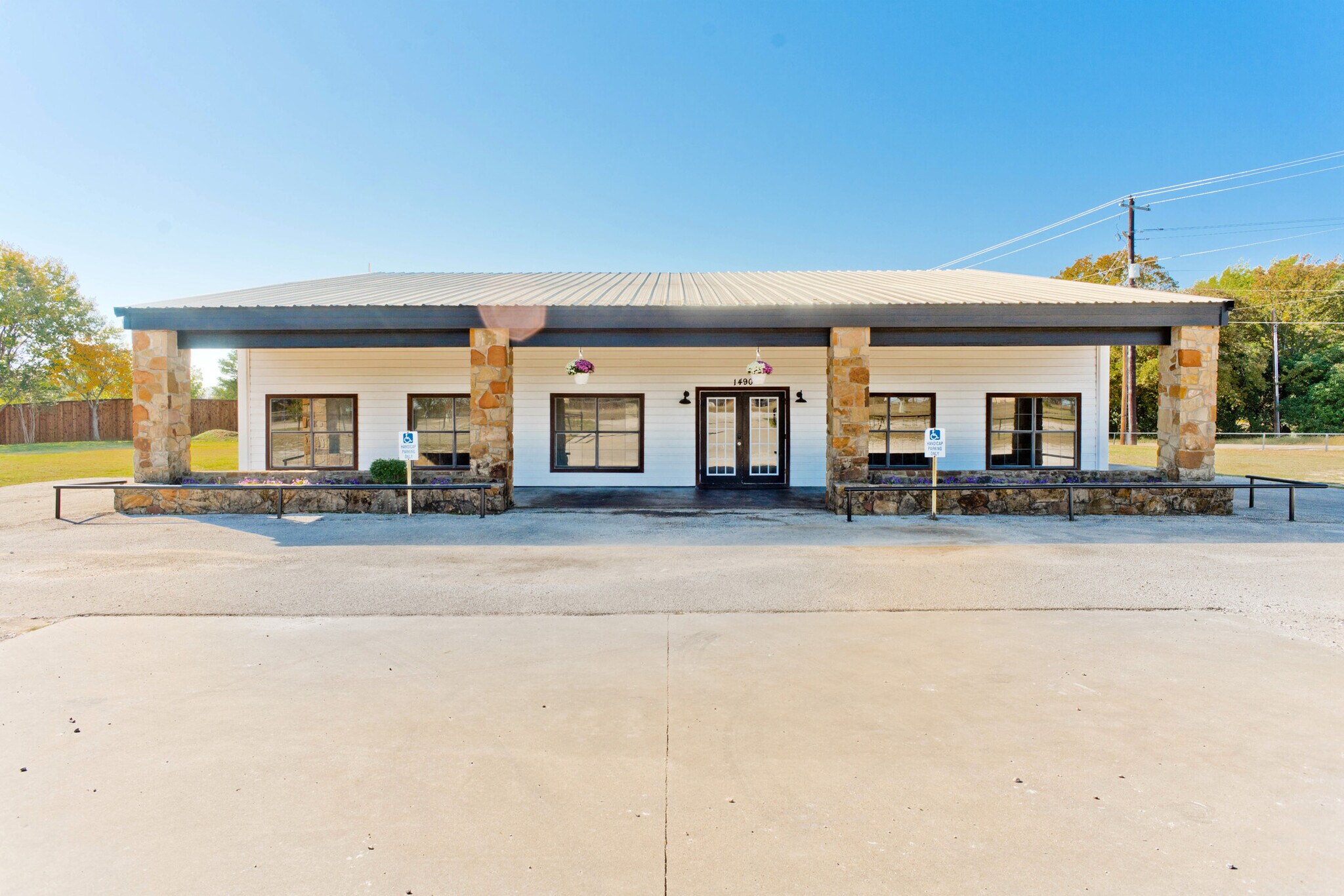 1490 E Reno Rd, Azle, TX for sale Building Photo- Image 1 of 1