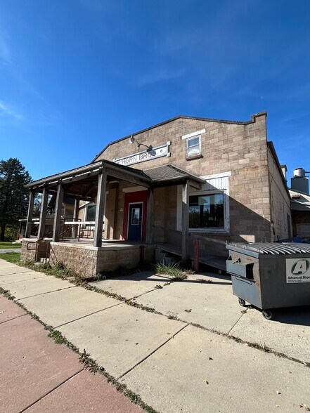 W180S7725 Pioneer Dr, Muskego, WI for sale - Primary Photo - Image 1 of 9