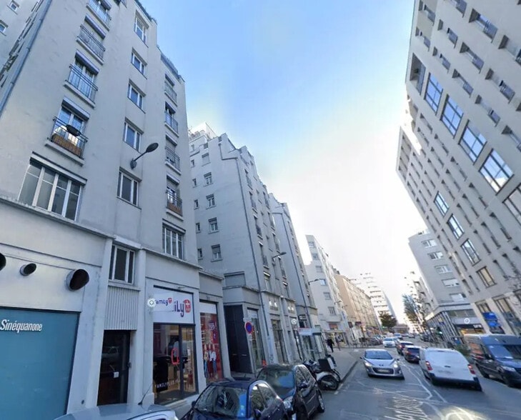 Office in Villeurbanne for lease - Building Photo - Image 1 of 3