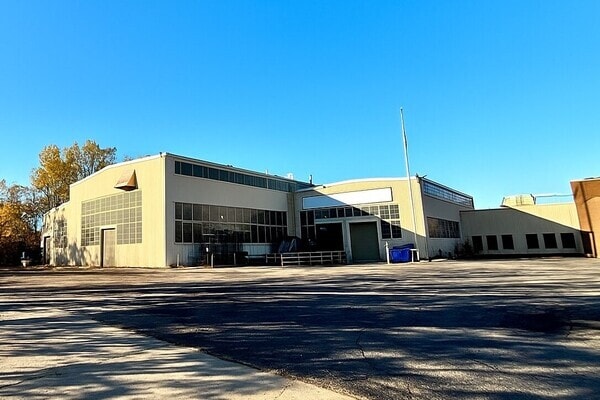 1350 Jarvis St, Ferndale, MI for lease - Building Photo - Image 1 of 1