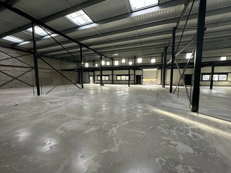 Flex in Marlenheim for lease - Interior Photo - Image 3 of 4