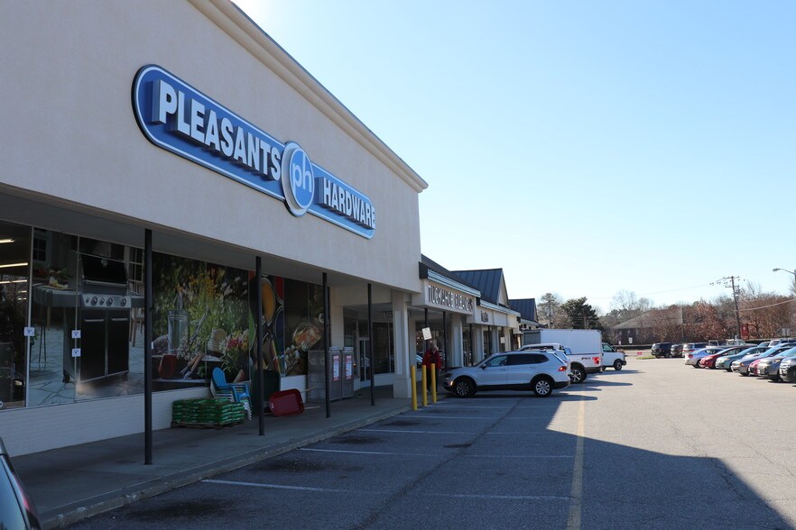 403445 N Ridge Rd, Richmond, VA 23229 Tuckahoe Shopping Center