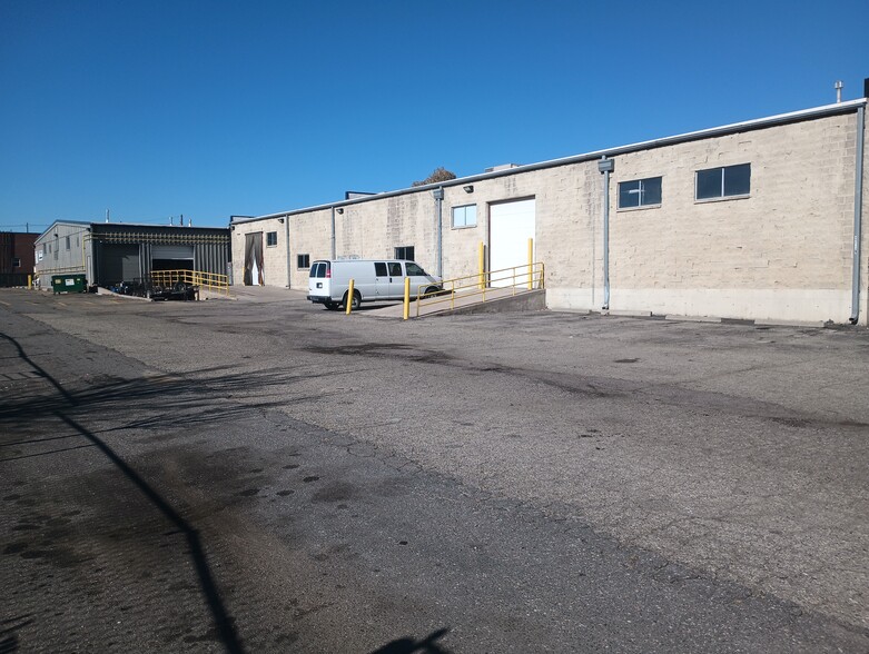 4720-4730 Lipan St, Denver, CO for lease - Building Photo - Image 3 of 11