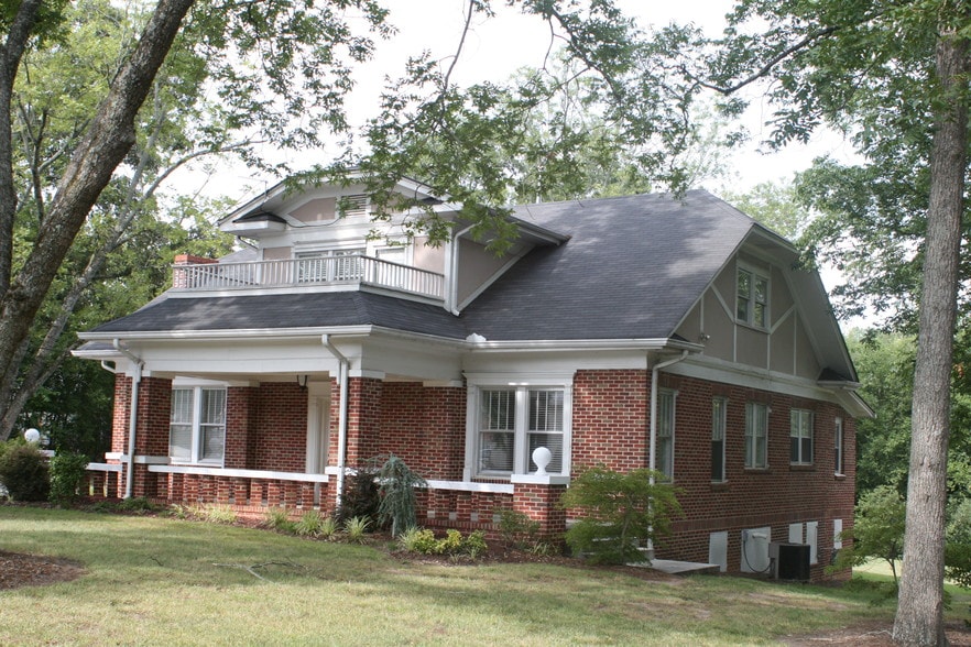 35 First St, Hoschton, GA for sale - Primary Photo - Image 1 of 1