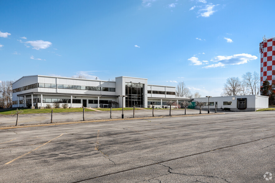 51 Assembly Way, Newburgh, NY for lease - Building Photo - Image 3 of 6