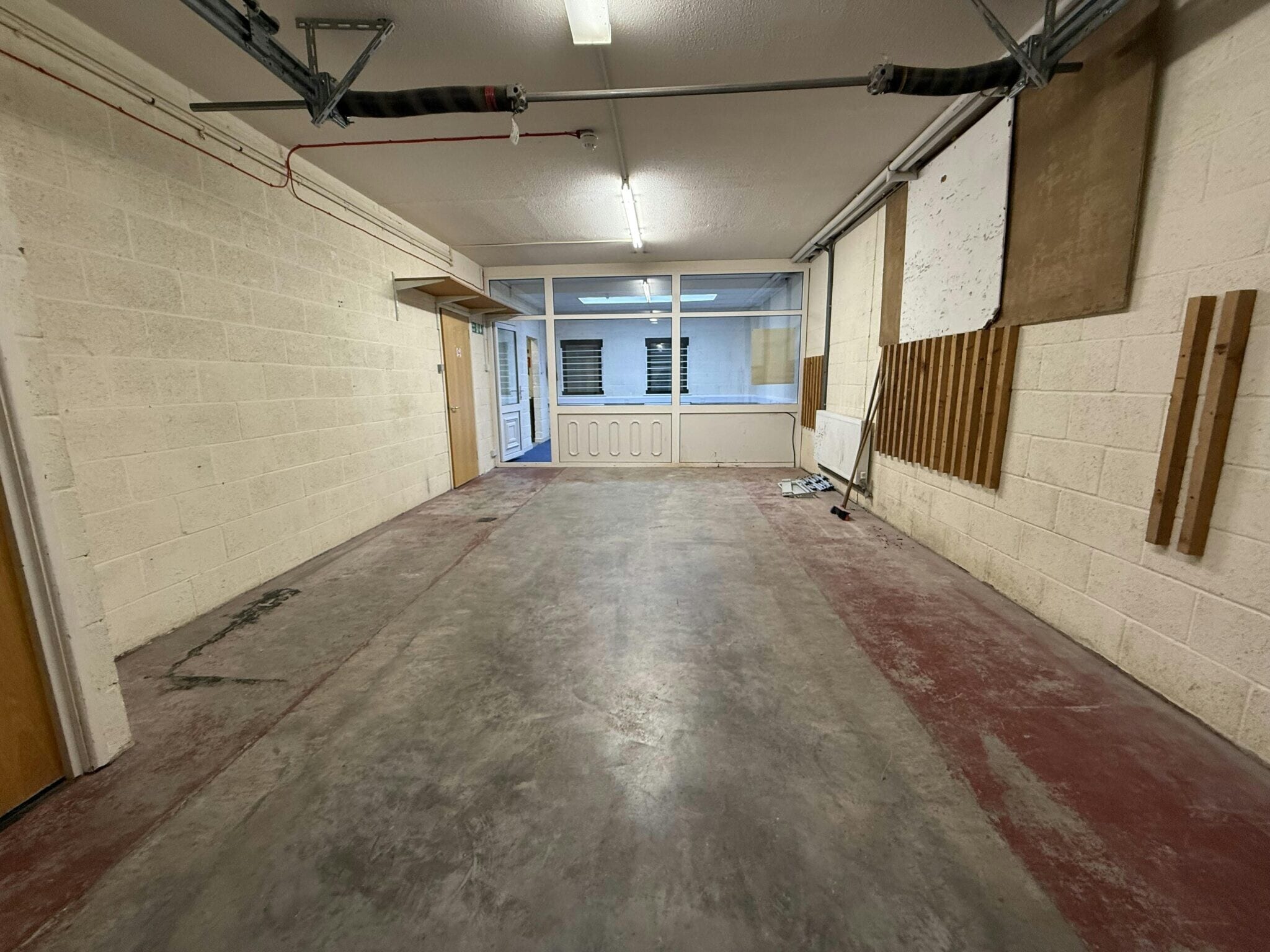 Airport Service Rd, Portsmouth for lease Interior Photo- Image 1 of 5