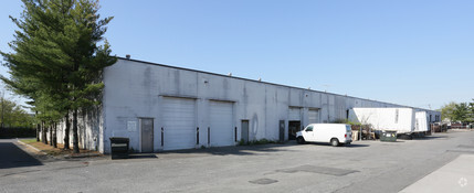 2221 5th Ave, Ronkonkoma, NY for lease Building Photo- Image 2 of 9