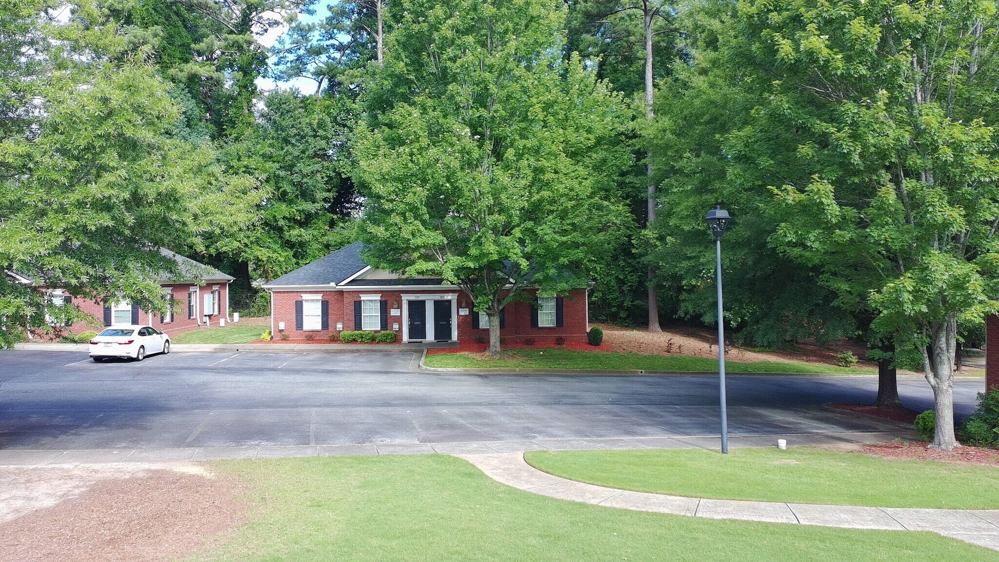 2440 Sandy Plains Rd, Marietta, GA for lease Building Photo- Image 1 of 8