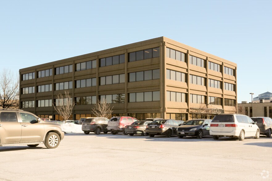 4500 Rockside Rd, Independence, OH 44131