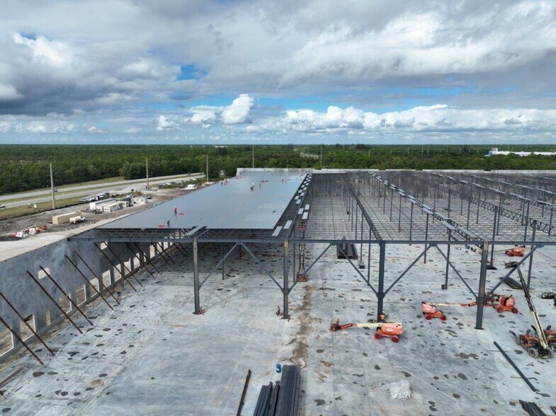 15500 Venture Way, Jupiter, FL 33478 Beeline Logistics Center