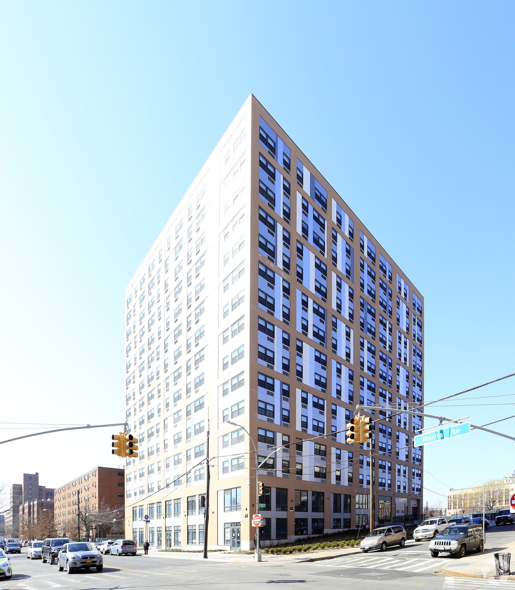 655 Morris Ave, Bronx, NY for sale Primary Photo- Image 1 of 1