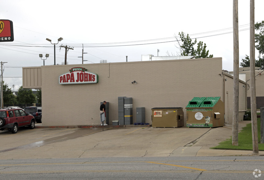 2802-2808 E 11th St, Tulsa, OK for lease - Building Photo - Image 3 of 11