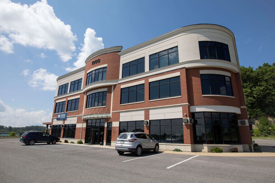 1000 Jerry Dove Rd, Bridgeport, WV for lease - Building Photo - Image 3 of 25