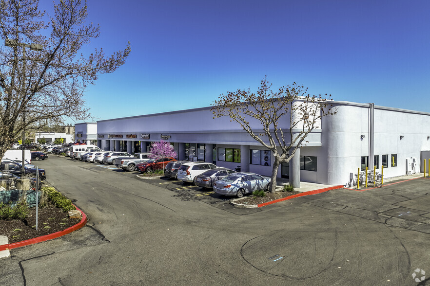 4000-4130 Douglas Blvd, Roseville, CA for lease - Primary Photo - Image 2 of 18