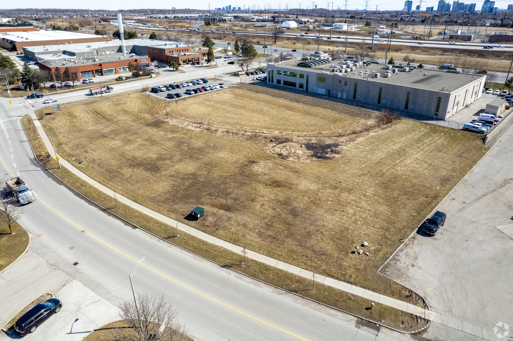 390 Rivermede Rd, Concord, ON for lease Primary Photo- Image 1 of 3