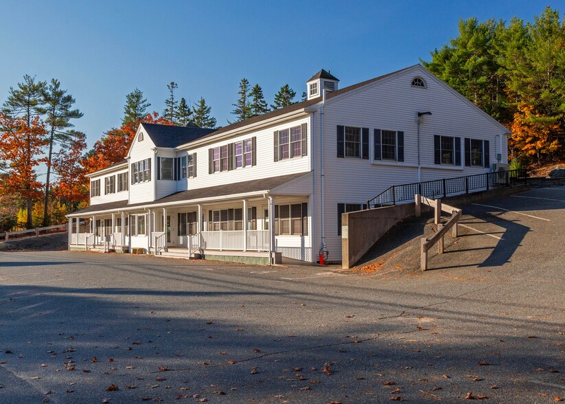 1049 Main St, Mount Desert, ME for sale - Building Photo - Image 1 of 9