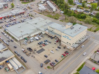 More details for 1669 Victoria St, Prince George, BC - Office for Sale