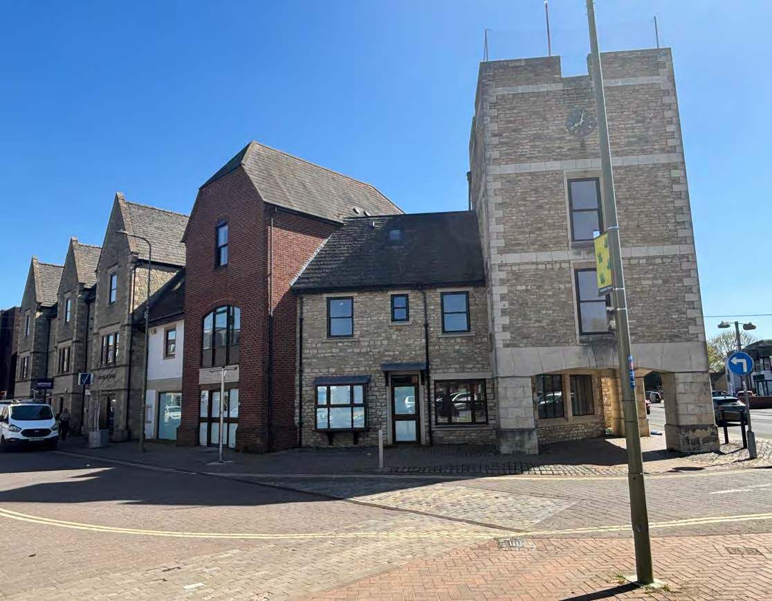 1 Oxford Rd, Kidlington for lease Building Photo- Image 1 of 2