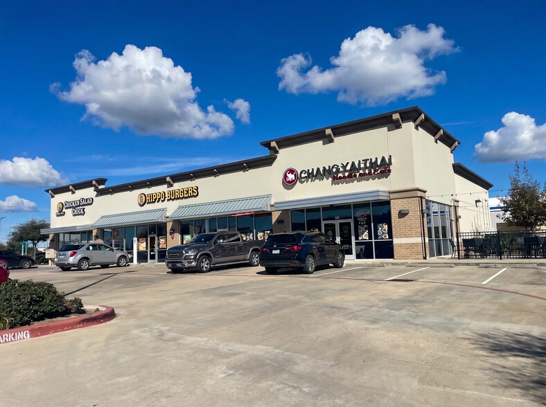 5409 Crenshaw Rd, Pasadena, TX for sale - Building Photo - Image 1 of 5