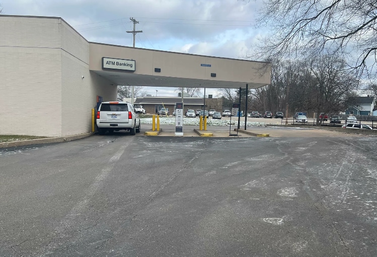 3950 Plainfield Ave NE, Grand Rapids, MI for sale - Building Photo - Image 3 of 4