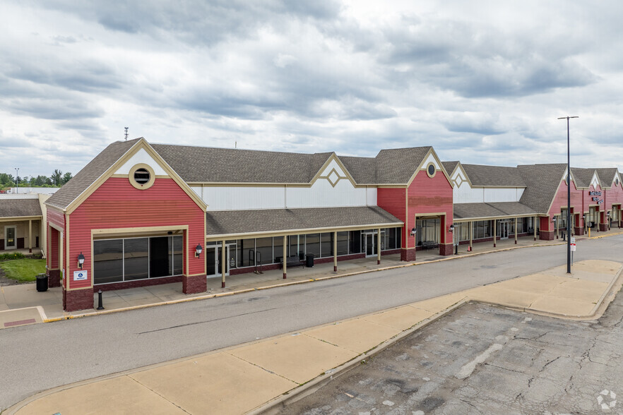 D400 Tuscola Blvd, Tuscola, IL for lease - Building Photo - Image 2 of 8