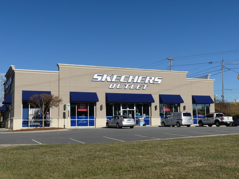 Skechers outlet 2025 winston salem