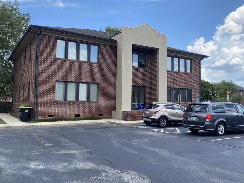 559 Executive Pl, Fayetteville, NC for lease - Building Photo - Image 2 of 5