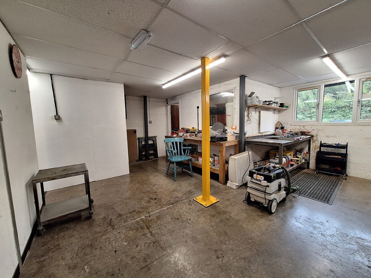 4-11 Hope Mills Business Centre, Brimscombe, GLS GL5 2SE - Unit 8 -  - Interior Photo - Image 1 of 2