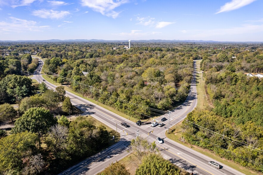 3225 Sulphur Springs rd, Murfreesboro, TN for sale - Building Photo - Image 3 of 17